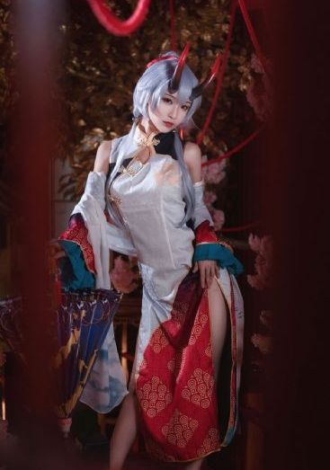 欧美丁字裤女深v_4K在线播放