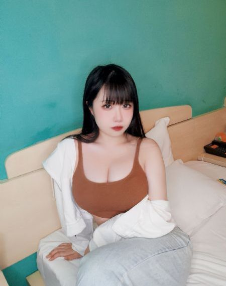 欧美黑色吊带丝袜视_国产剧电影完整版